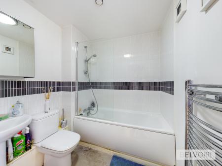 1 bedroom Flat for sale in 1 Langley Walk, Park Central, Birmingham, B15