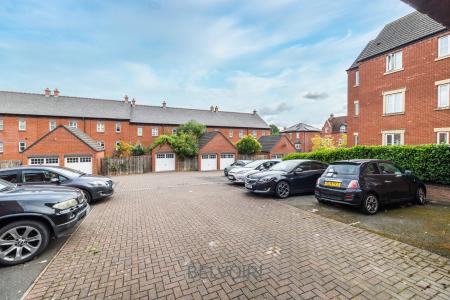 2 bedroom Flat for sale in Jubilee Drive, Handsworth Wood, Birmingham, B20