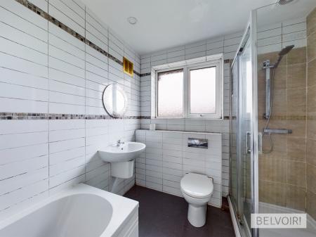 3 bedroom Semi-detached house to let in Gleneagles Road, Yardley, Birmingham, B26