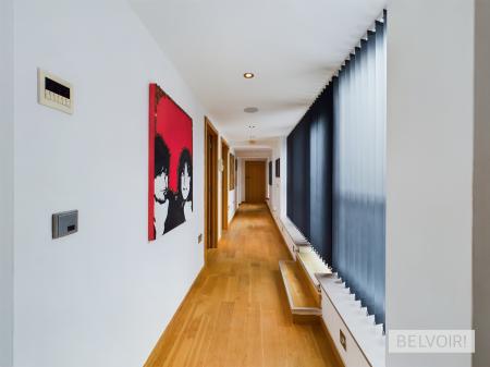 3 bedroom Flat to let in Heritage Court, 15 Warstone Lane, Jewellery Quarter, Birmingham, B18