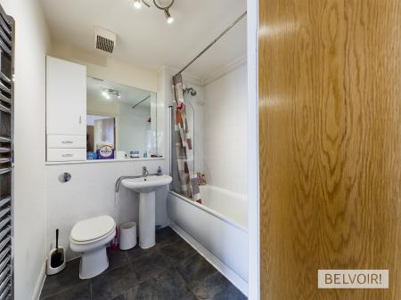 2 bedroom Flat to let in Centenary Plaza, 18 Holliday Street, Birmingham, B1