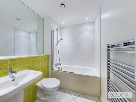 2 bedroom Flat to let in Water Street, Birmingham, B3