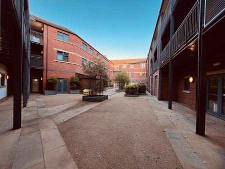 2 bedroom Flat to let in Warstone Lane, Jewellery Quarter, Birmingham, B18