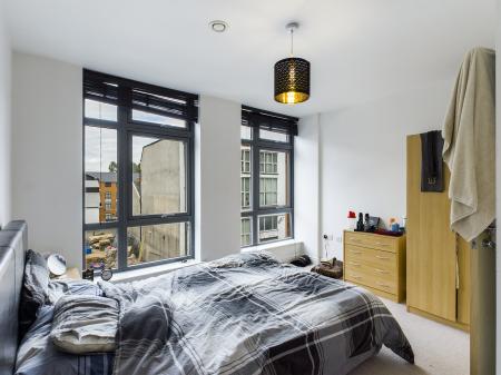 2 bedroom Flat to let in Warstone Lane, Jewellery Quarter, Birmingham, B18