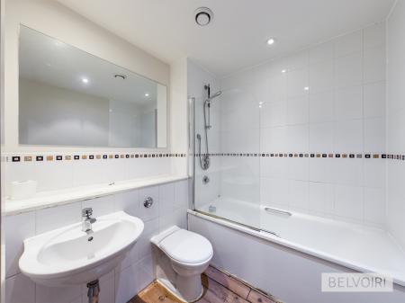 2 bedroom Flat to let in Hall Street, Jewellery Quarter, Birmingham, B18