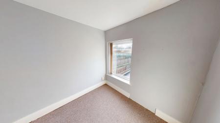 3 bedroom Flat to let in Rawlings Road, Birmingham, B67