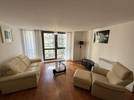 2 bedroom Flat to let in Centenary Plaza, 18 Holliday Street, Birmingham B1 1TH