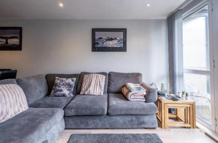 2 bedroom Flat to let in Hall Street, Birmingham, B18