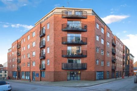 2 bedroom Flat to let in Edward Street, Birmingham, B1