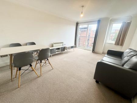 2 bedroom Flat to let in Edward Street, Birmingham, B1