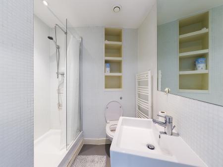 1 bedroom Studio flat to let in Rotunda, 150 New Street, Birmingham, B2