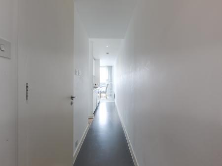 1 bedroom Studio flat to let in Rotunda, 150 New Street, Birmingham, B2
