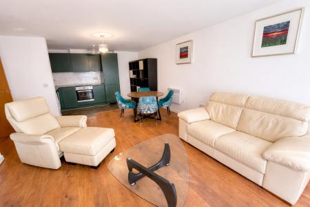 2 bedroom Flat to let in Centenary Plaza, 18 Holliday Street, Birmingham B1 1TH