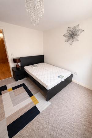 2 bedroom Flat to let in Centenary Plaza, 18 Holliday Street, Birmingham B1 1TH