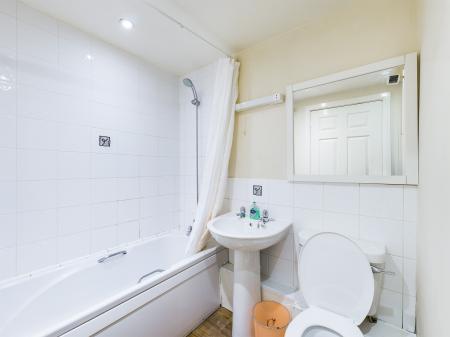 1 bedroom Flat to let in Tenby Street North, Jewellery Quarter, Birmingham, B1