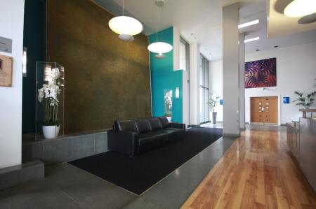 2 bedroom Flat to let in Centenary Plaza, 18 Holliday Street, Birmingham B1 1TH
