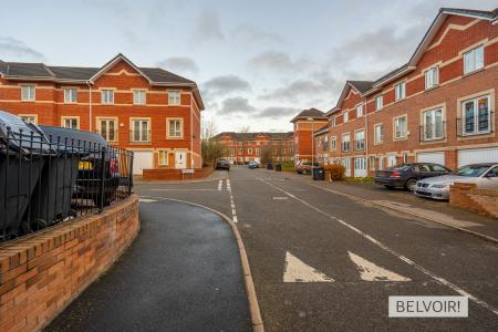 4 bedroom Town house to let in Anchor Crescent, Hockley, Birmingham, B18
