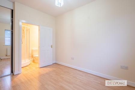 4 bedroom Town house to let in Anchor Crescent, Hockley, Birmingham, B18