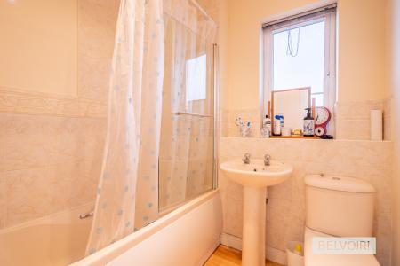 4 bedroom Town house to let in Anchor Crescent, Hockley, Birmingham, B18