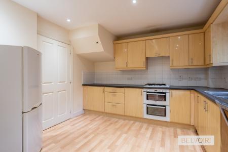 4 bedroom Town house to let in Anchor Crescent, Hockley, Birmingham, B18