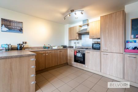 2 bedroom Flat to let in Masons Way, Birmingham, B15