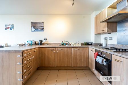 2 bedroom Flat to let in Masons Way, Birmingham, B15