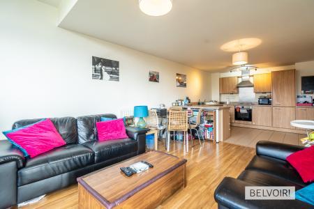 2 bedroom Flat to let in Masons Way, Birmingham, B15