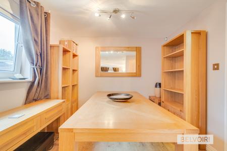 2 bedroom Flat to let in Carpathian Court, Chamberlain Court, Jewellery Quarter, Birmingham, B18