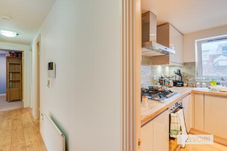 2 bedroom Flat to let in Carpathian Court, Chamberlain Court, Jewellery Quarter, Birmingham, B18