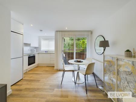 1 bedroom Flat to let in Leslie Bentley House, 66 Parade