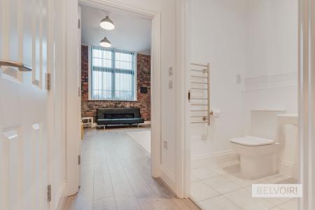 1 bedroom Flat to let in Crocketts Lane, Smethwick, B66