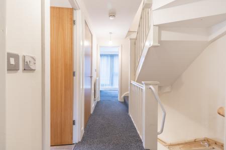 4 bedroom Town house to let in Cregoe Street, Park Central, Birmingham, B15
