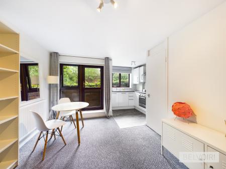 1 bedroom Ground floor flat to let in Leslie Bentley House, 66 Parade, Birmingham, B1