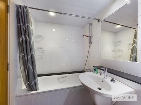 2 bedroom Flat to let in Islington Gates, 6 Fleet Street, Birmingham, B3