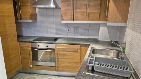 2 bedroom Flat to let in Powell Street, Jewellery Quarter, Birmingham, B1