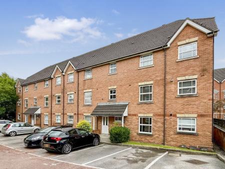 2 bedroom Flat for sale in Royal Court Drive, Bolton, BL1