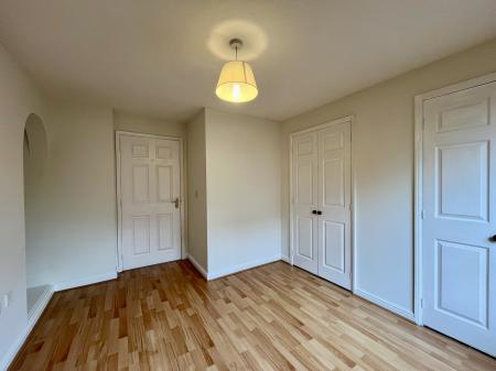 2 bedroom Flat for sale in Royal Court Drive, Bolton, BL1