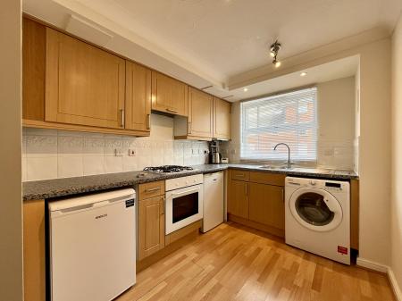 2 bedroom Flat for sale in Royal Court Drive, Bolton, BL1