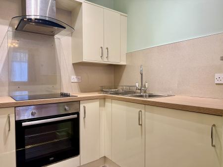 2 bedroom Flat for sale in Spencers Wood, Bromley Cross, Bolton, BL7