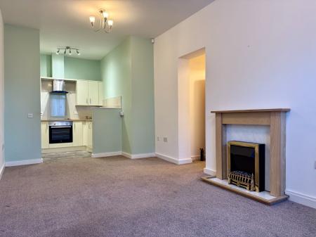 2 bedroom Flat for sale in Spencers Wood, Bromley Cross, Bolton, BL7