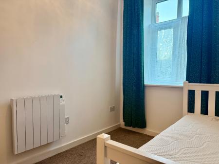 2 bedroom Flat for sale in Spencers Wood, Bromley Cross, Bolton, BL7