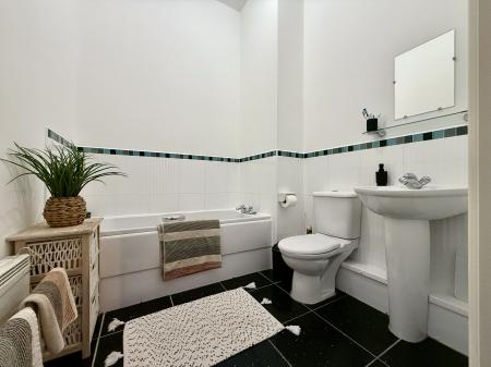 2 bedroom Flat for sale in Matlock Court, Arcon Village, Horwich, BL6