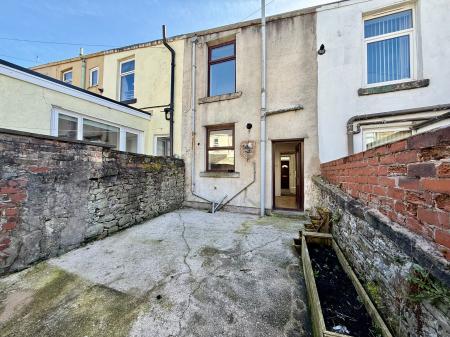 2 bedroom Terraced House to let in Preston Street, Darwen, BB3