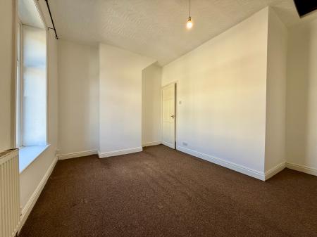 2 bedroom Terraced House to let in Preston Street, Darwen, BB3