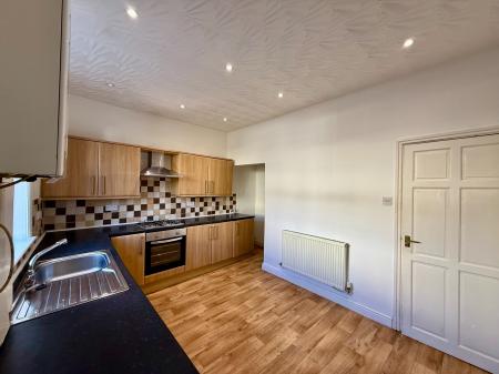 2 bedroom Terraced House to let in Preston Street, Darwen, BB3