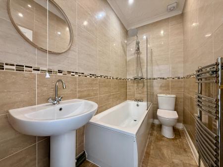 2 bedroom Terraced House to let in Preston Street, Darwen, BB3