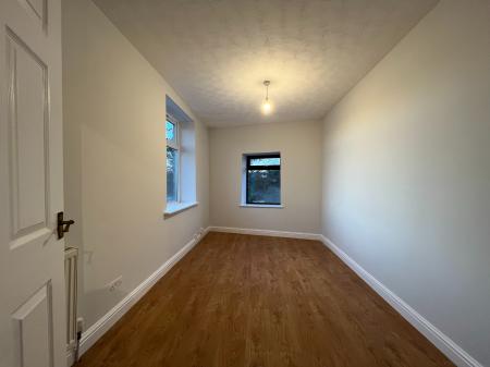2 bedroom Flat to let in Darwen Road, Bromley Cross, Bolton, BL7