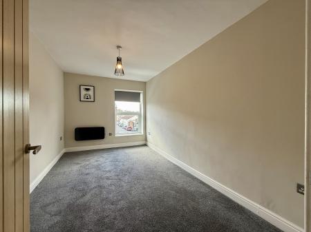 2 bedroom Flat to let in High Street, Little Lever, Bolton, BL3