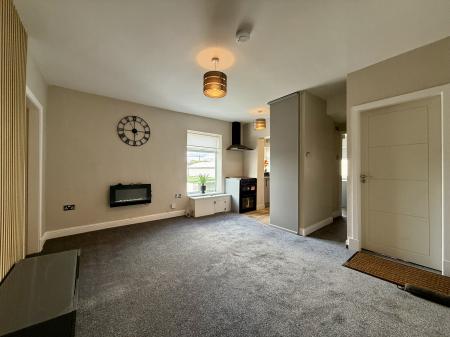 2 bedroom Flat to let in High Street, Little Lever, Bolton, BL3