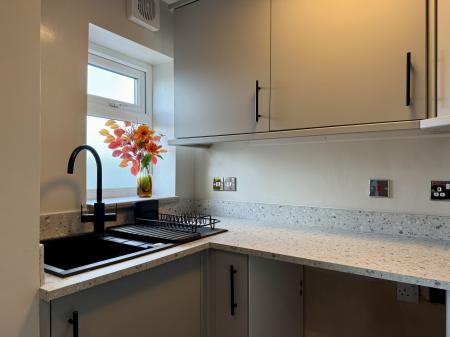 2 bedroom Flat to let in High Street, Little Lever, Bolton, BL3